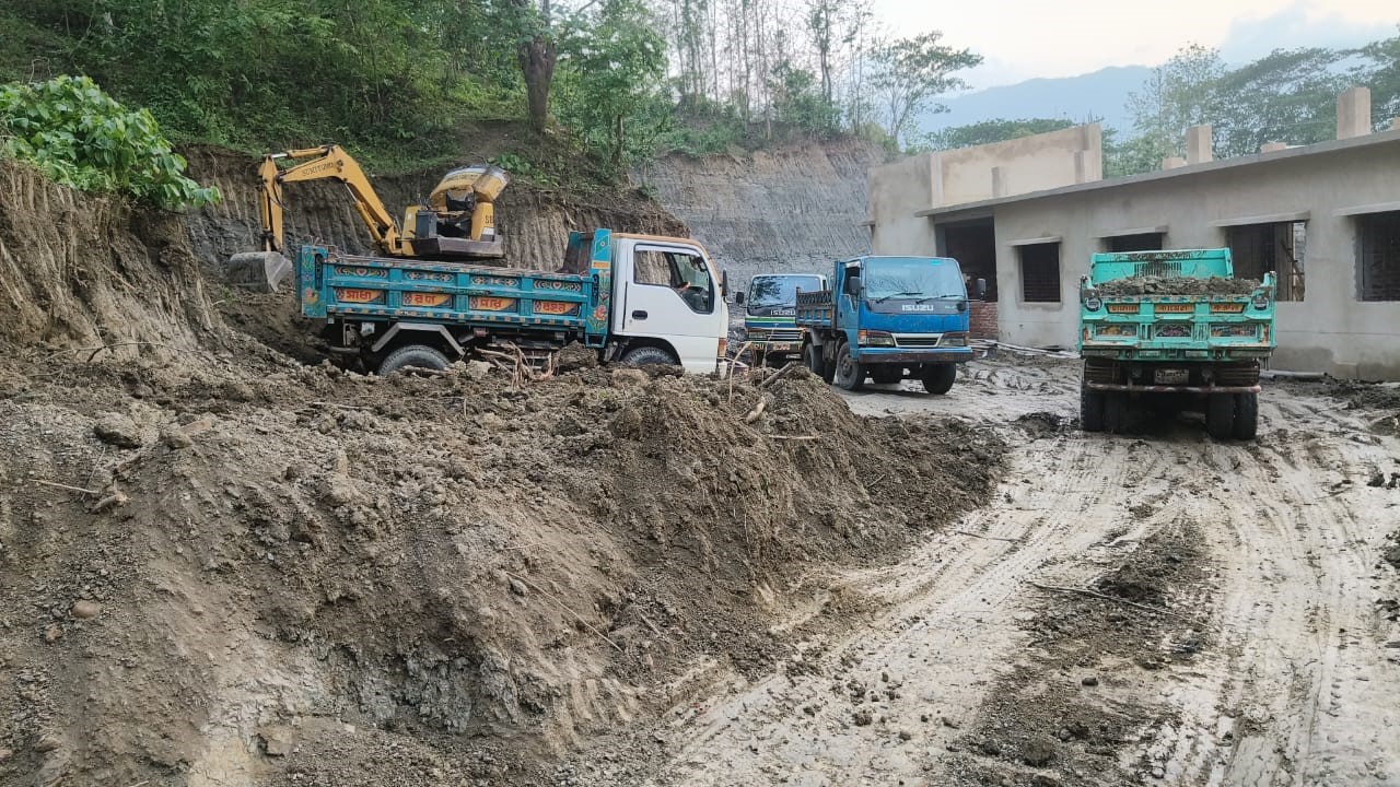 থানচিতে পাহাড় কাটার অভিযোগ যুবলীগ নেতার বিরুদ্ধে
