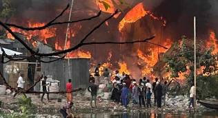 কড়াইল বস্তিতে আগুন, নিয়ন্ত্রণে ৭ ইউনিট