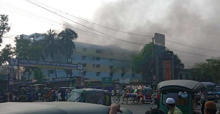 চট্টগ্রামের জুতার কারখানার আগুন নিয়ন্ত্রণে