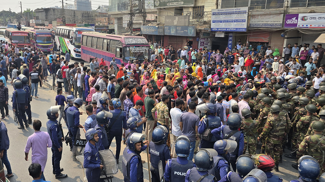 শ্রমিক আন্দোলনের মুখে গাজীপুরে ১০ কারখানায় ছুটি ঘোষণা