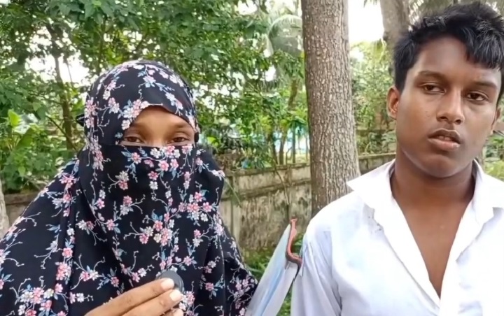 ফেনীতে এসএসসি পরীক্ষায় খাতা না দেখানোয় সহপাঠীকে ছুরিকাঘাত