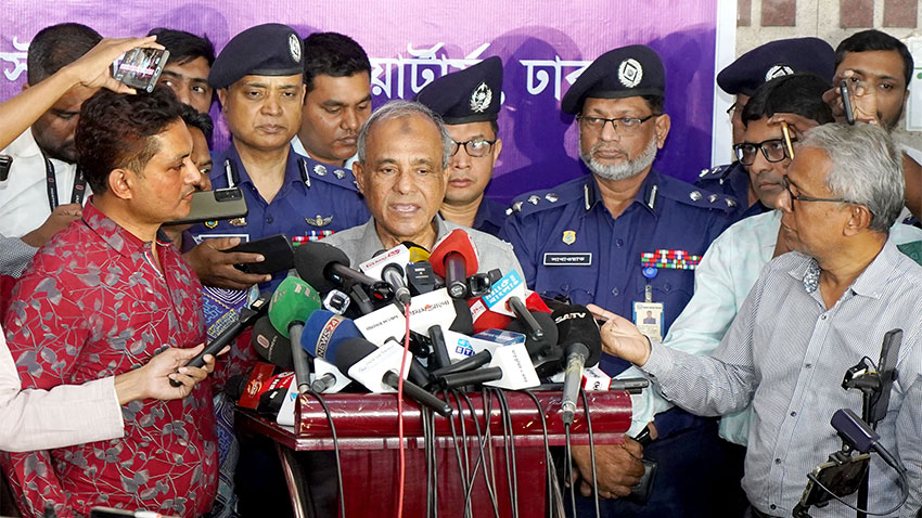 'বাহিনী দিয়ে তো সবসময় কন্ট্রোল করা যায় না'