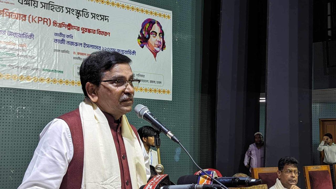 অন্তর্বর্তী সরকারকে আ.লীগ নেতা হানিফের অভিনন্দন