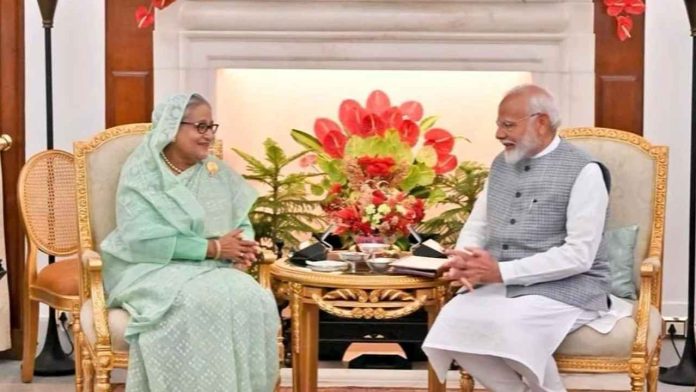 শেখ হাসিনা ভারতের জন্য কূটনৈতিক সমস্যা