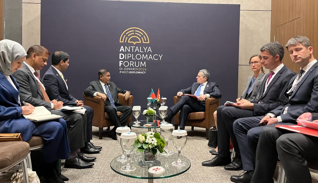 স্থানচ্যুতদের জাতিসংঘের ‘অভিবাসী’ সংজ্ঞায় অন্তর্ভুক্তির আহ্বান পররাষ্ট্রমন্ত্রীর