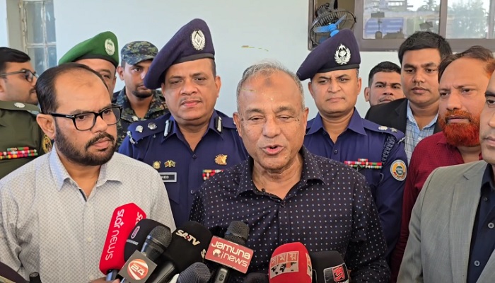 নির্বাচন ঘিরে ৯ দিন মাঠে থাকবে আইনশৃঙ্খলা বাহিনী: স্বরাষ্ট্র উপদেষ্টা