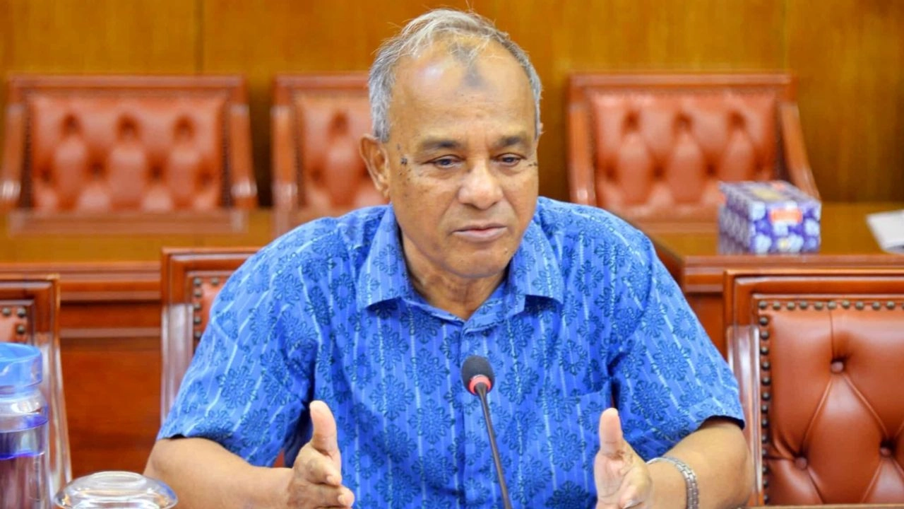 সেনা সদস্যদের মাঠ থেকে সরানোর খবর গুজব: স্বরাষ্ট্র উপদেষ্টা