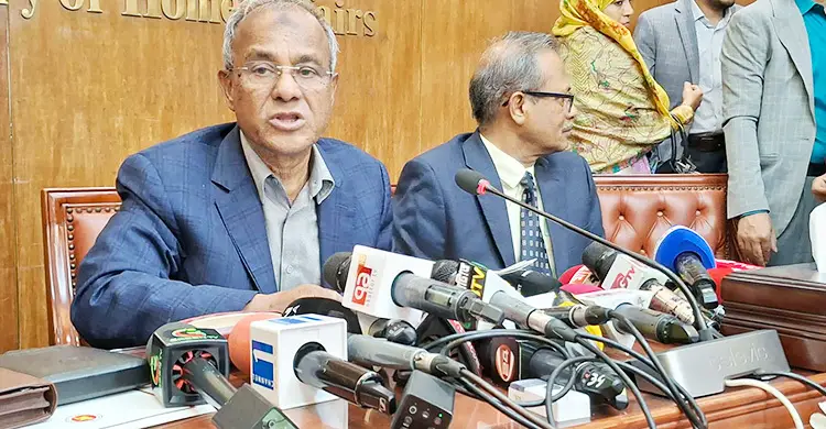 হাদির হত্যাকারী দেশেও থাকতে পারে, বাইরেও থাকতে পারে