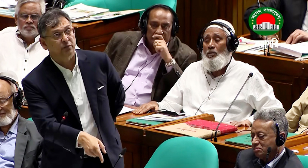 সংসদে স্বরাষ্ট্রমন্ত্রী— নির্বাচনের স্বার্থে আপস করেছি, জুলাই সনদেও সই করেছি