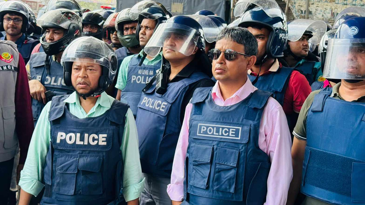 আমরা ধৈর্যের পরীক্ষা দিচ্ছি, দুর্বলতা নয়: হারুন
