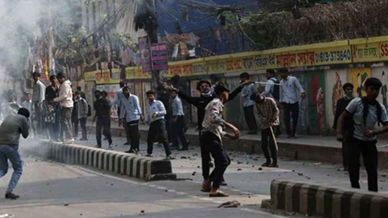 ‘শান্তি চুক্তি’ ভেঙে ফের সংঘর্ষে ঢাকা ও আইডিয়াল কলেজ