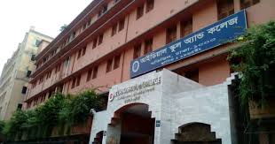 রাজধানীতে এক স্কুলের মেধাতালিকায় তিনবার এক ছাত্রীর নাম!