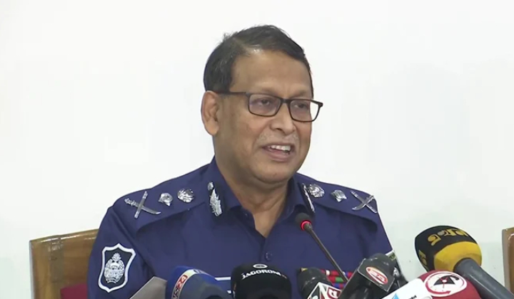 মামলায় নাম থাকলেই গণহারে গ্রেপ্তার করা যাবে না: আইজিপি