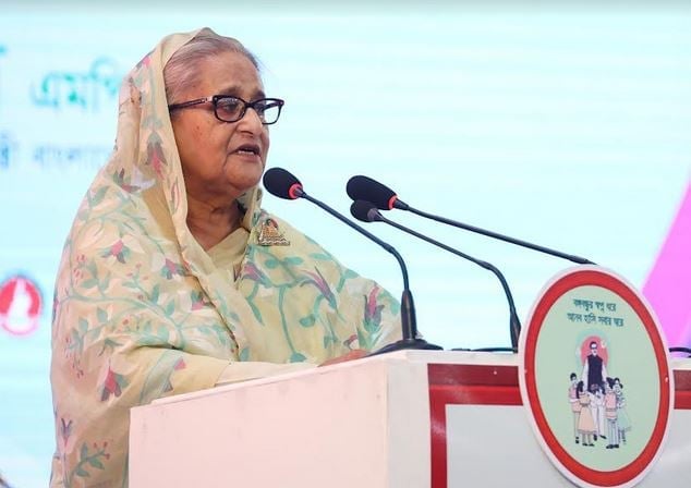 শিক্ষার্থীদের ওপর অতিরিক্ত চাপ না দেওয়ার আহ্বান প্রধানমন্ত্রীর