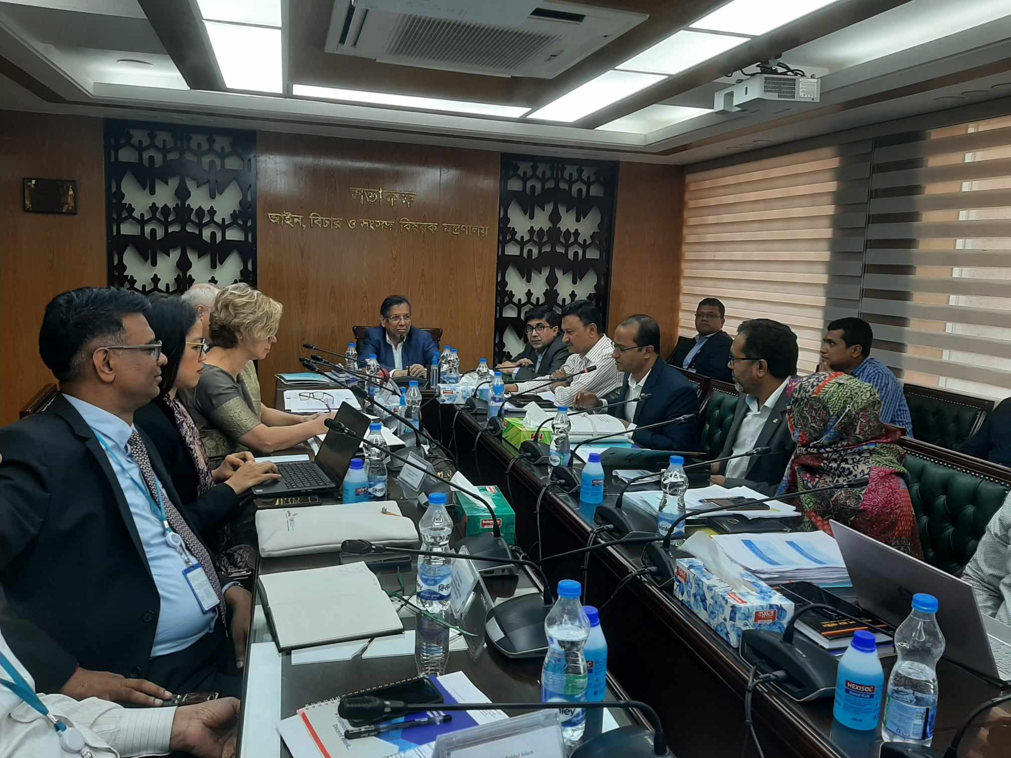 শ্রম আইন সংশোধনে ৪১টি পয়েন্ট নিয়ে আলোচনা চলছে : আইনমন্ত্রী