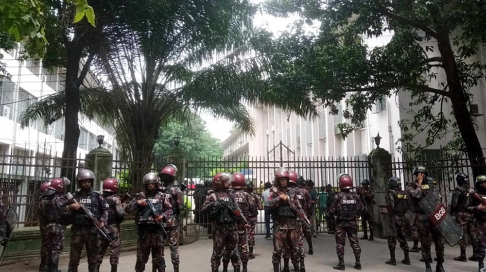 ঢাবিতে সিন্ডিকেট সভা শুরু, পাহারায় বিজিবি