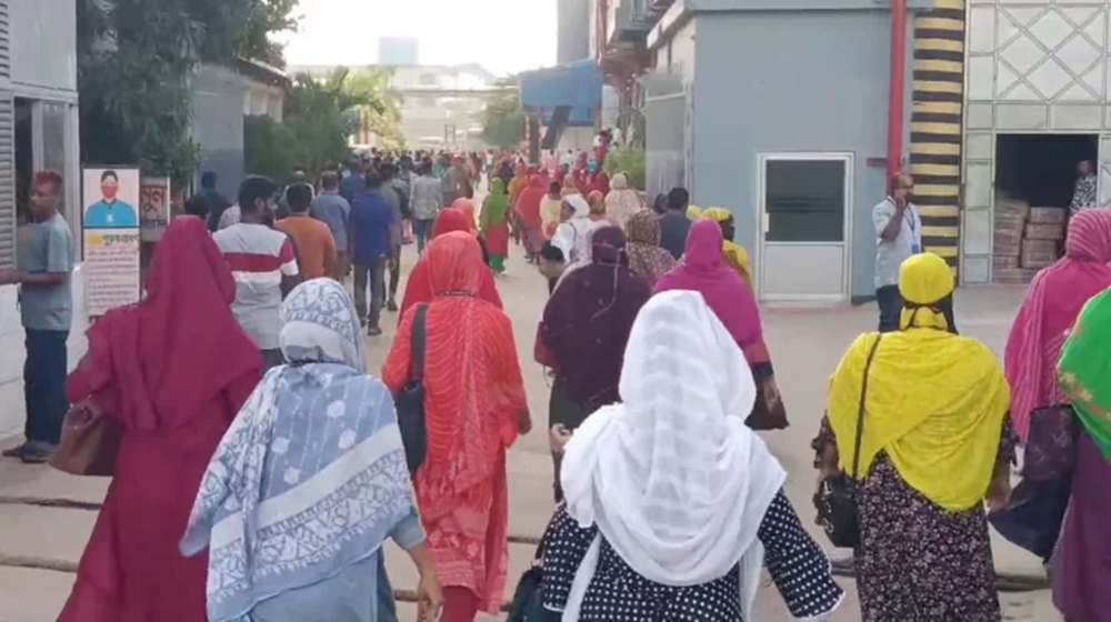 কাজে ফিরছেন পোশাকশ্রমিকরা