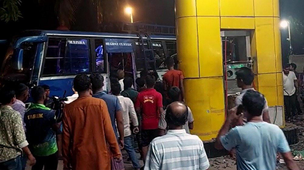 লক্ষ্মীপুরে ফিলিং স্টেশনে সিলিন্ডার বিস্ফোরণ, নিহত ৩