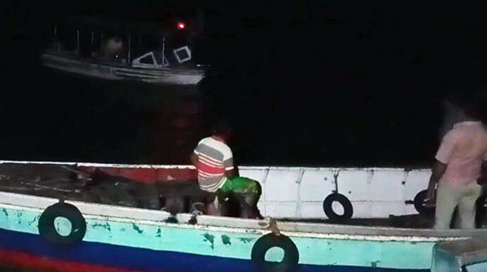 মেঘনায় বাল্কহেডে স্পিডবোটের সংঘর্ষ, নিহত ২