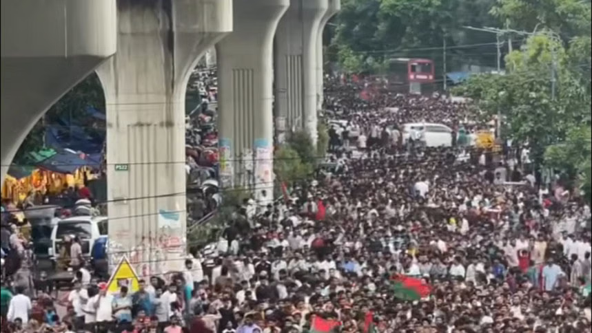 ছাত্রদলের শাহবাগ অবরোধ