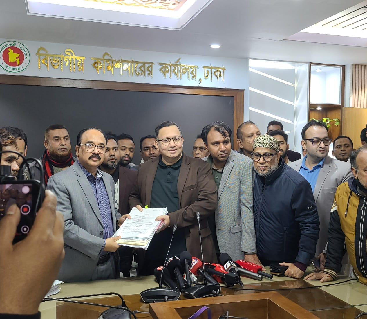 তুলির আসনে মনোনয়ন জমা দিলেন খালেকপুত্র সাজু