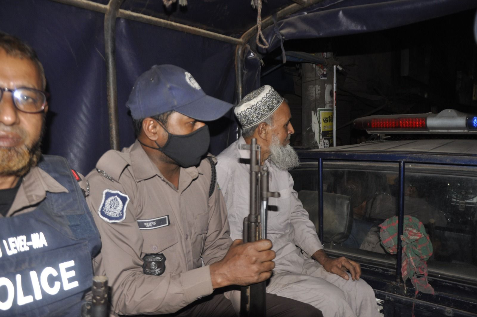 সুত্রাপুরে ভোট কেনার সময় জামায়াত নেতা আটক, দুই দিনের কারাদণ্ড