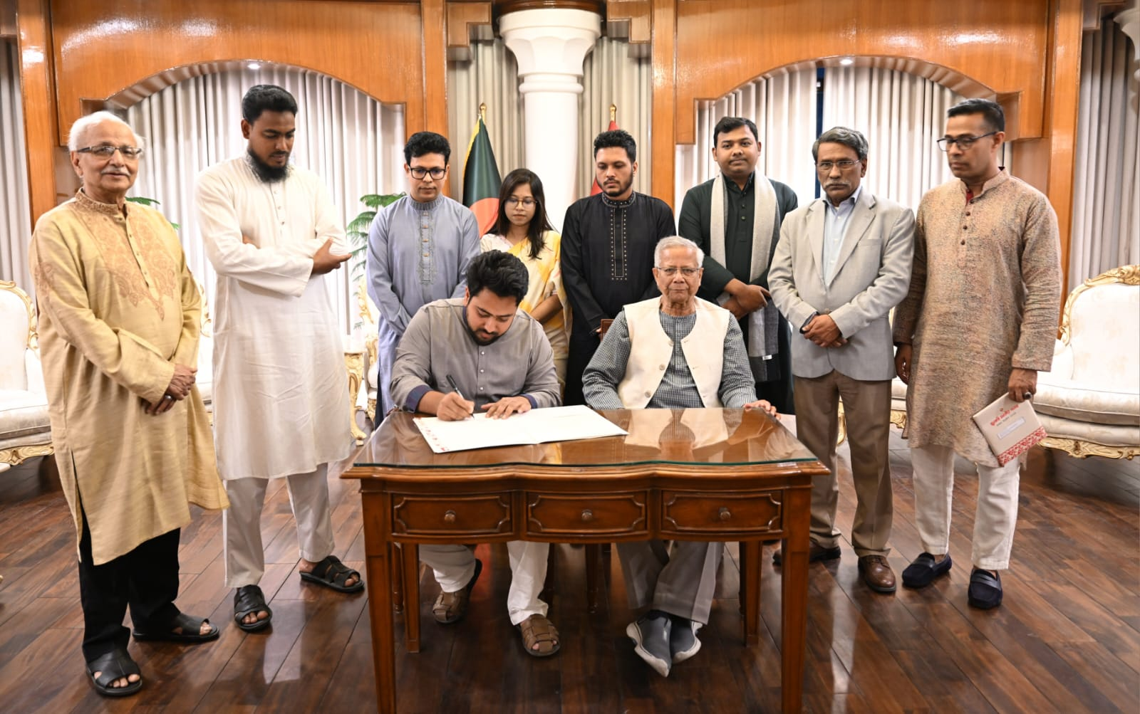 জুলাই সনদে স্বাক্ষর করেছে এনসিপি, ধন‍্যবাদ জানালেন প্রধান উপদেষ্টা