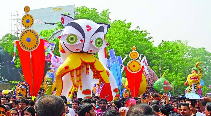 রোববার সকাল সোয়া ৯টায় শুরু মঙ্গল শোভাযাত্রা