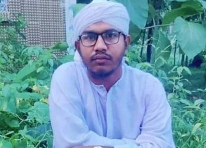 চাকরি ফিরে পেলেন সেই ইমাম, বাড়ল বেতনও
