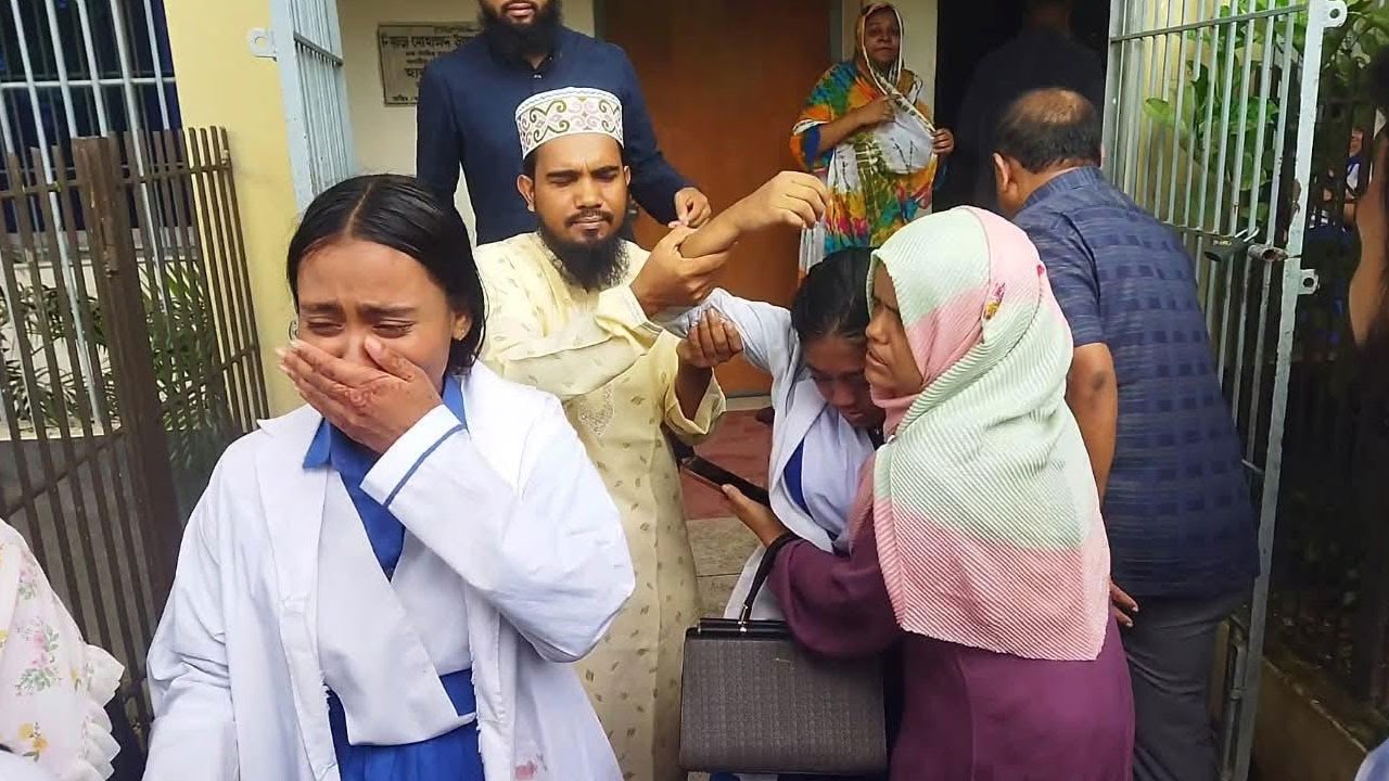 বিদ্যালয় ল্যাবে আগুন, হুড়োহুড়ি করে নামতে গিয়ে ২৫ শিক্ষার্থী আহত
