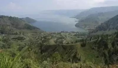 ইন্দোনেশিয়ায় বন্যা ও ভূমিধসে ১০ জনের প্রাণহানি