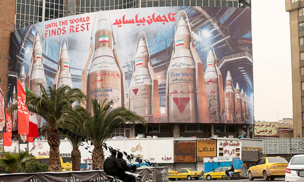 ইরানে ৫০০ গুপ্তচর গ্রেপ্তার