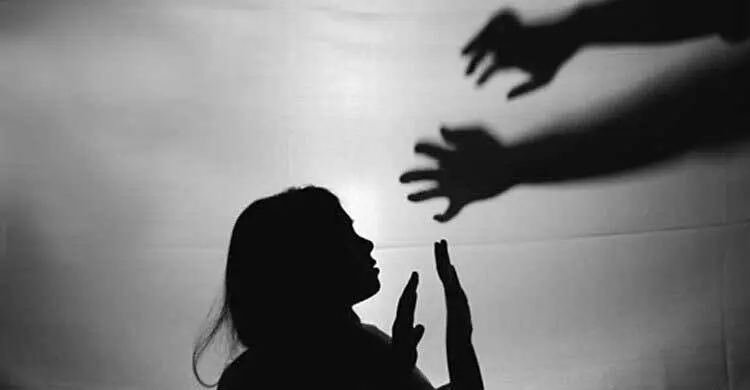 ২ কিশোরীকে ধর্ষণচেষ্টা, আটক অভিযুক্তকে ছিনিয়ে নিলেন স্বজনরা