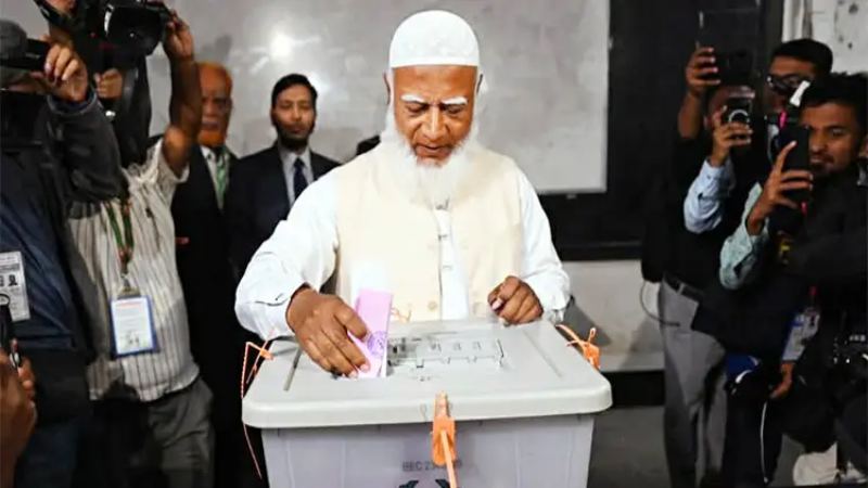 ভোট দিলেন জামায়াত আমির