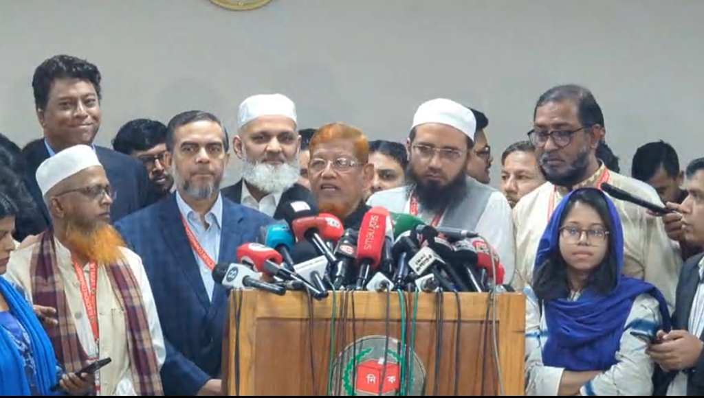 শপথ নেব, সংসদে যাব, গঠনমূলক সমালোচনা করব: আযাদ