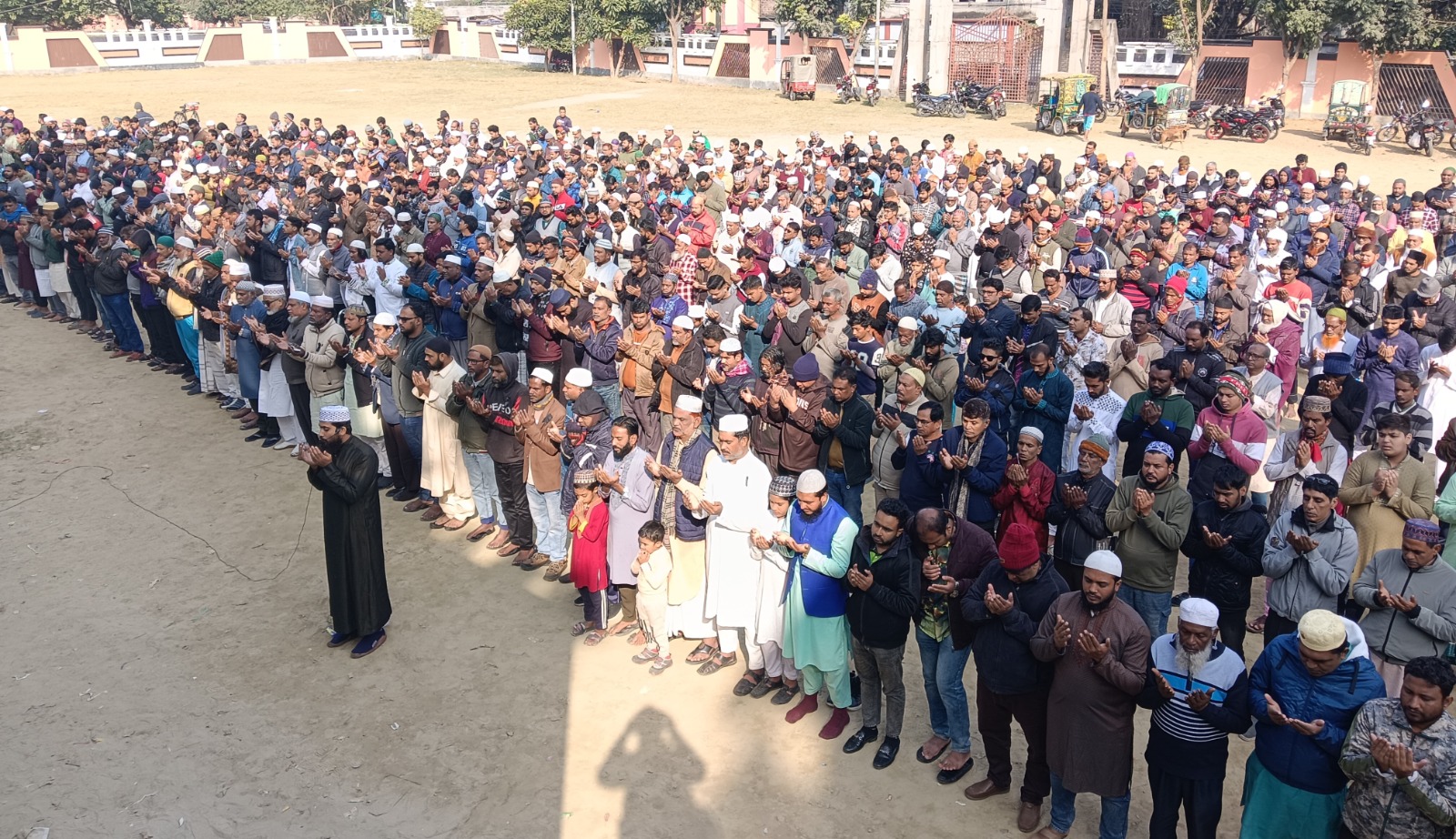 রাজশাহীতে বিভিন্ন স্থানে বেগম খালেদা জিয়ার গায়েবানা জানাজা