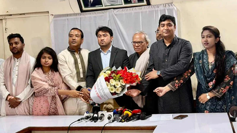 বিএনপিতে যোগ দিলেন জাকসু ভিপি জিতু