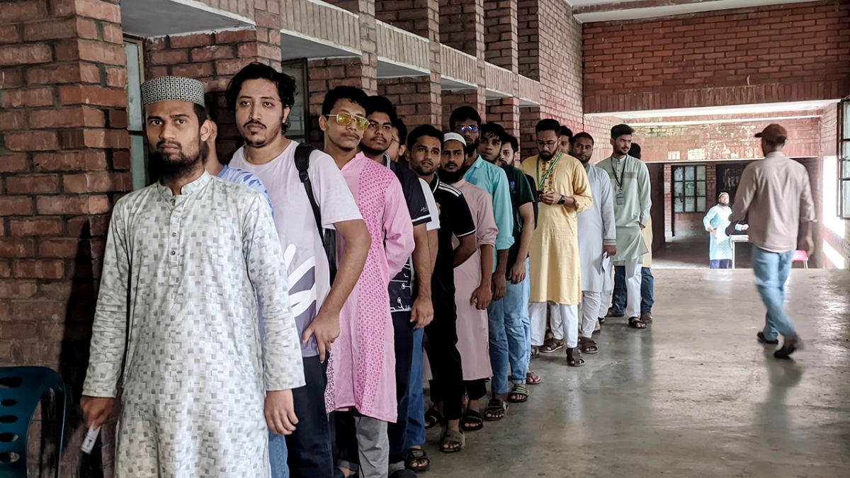 জাকসুর ভোটগ্রহণ শুরু