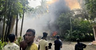 কাদের মির্জার ঘরে তিন বস্তা টাকা, ভাগ করে নেন হামলাকারীরা