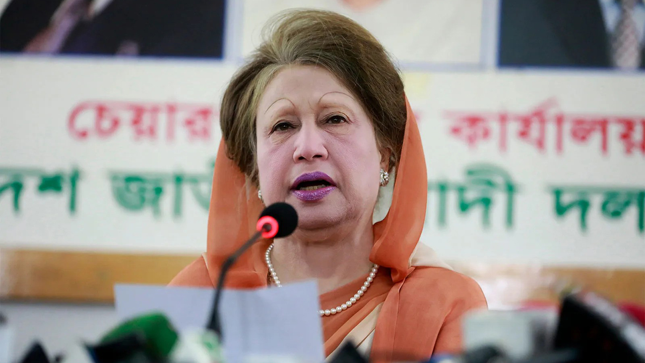খালেদাকে ‘হত্যাচেষ্টায়’ হাসিনাসহ ১১৩ জনের বিরুদ্ধে মামলা
