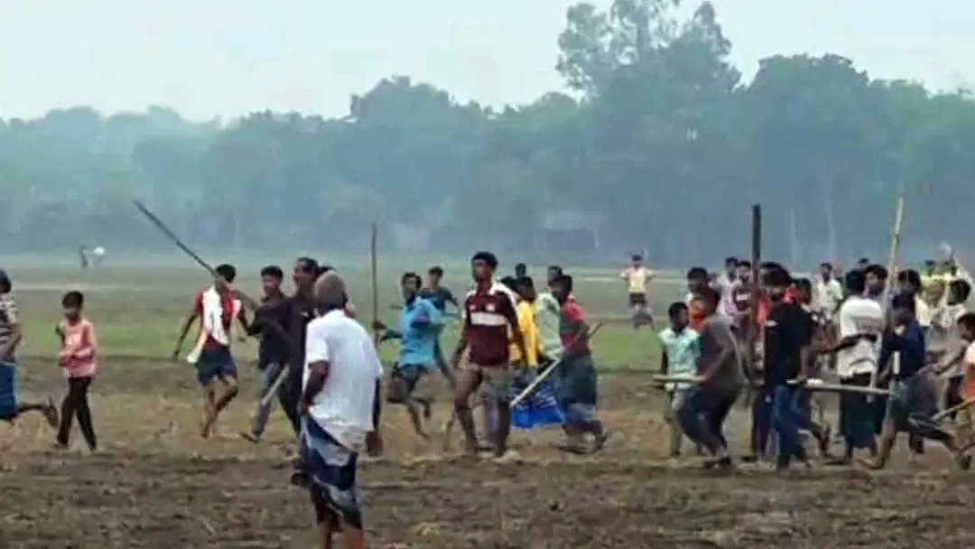 কুষ্টিয়ায় কবরস্থানের উন্নয়নকাজ নিয়ে দুই গ্রামবাসীর সংঘর্ষ, আহত ১৫