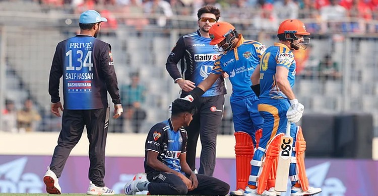 রংপুরকে বিদায় করে কোয়ালিফায়ারে খুলনা