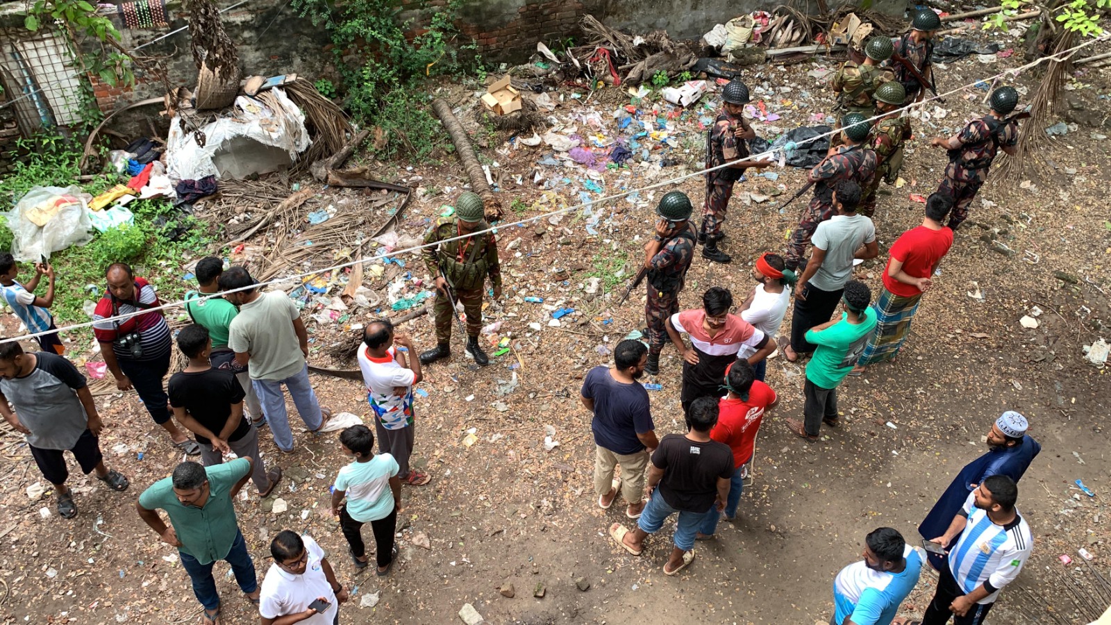 রাজশাহীতে বল ভেবে ককটেল নিয়ে খেলা, বিস্ফোরণে দুই শিশু আহত