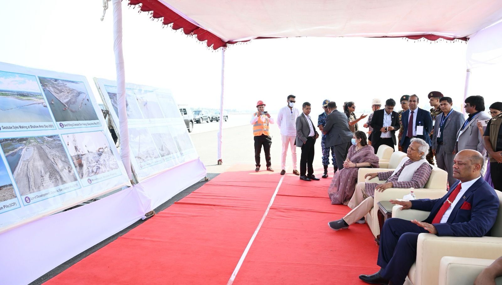 কক্সবাজারে নির্মাণাধীন বিমানবন্দরের দুটি সাইট পরিদর্শন প্রধান উপদেষ্টার