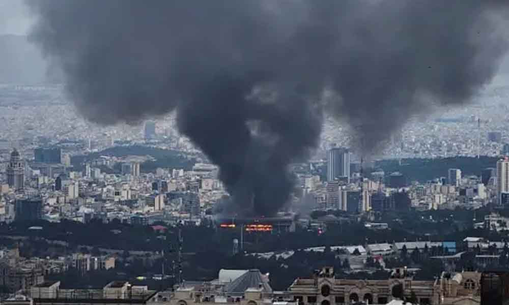 কাতারে দ্বিতীয় ধাপে ক্ষেপণাস্ত্র হামলা করেছে ইরান