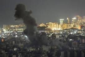 লেবাননে ব্যাংকসহ বিভিন্ন স্থানে ইসরায়েলের বোমা হামলা