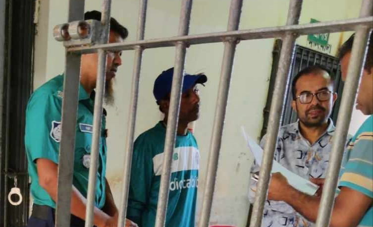 সাবেক মেয়র লিটনের ব্যক্তিগত সহকারী গ্রেপ্তার