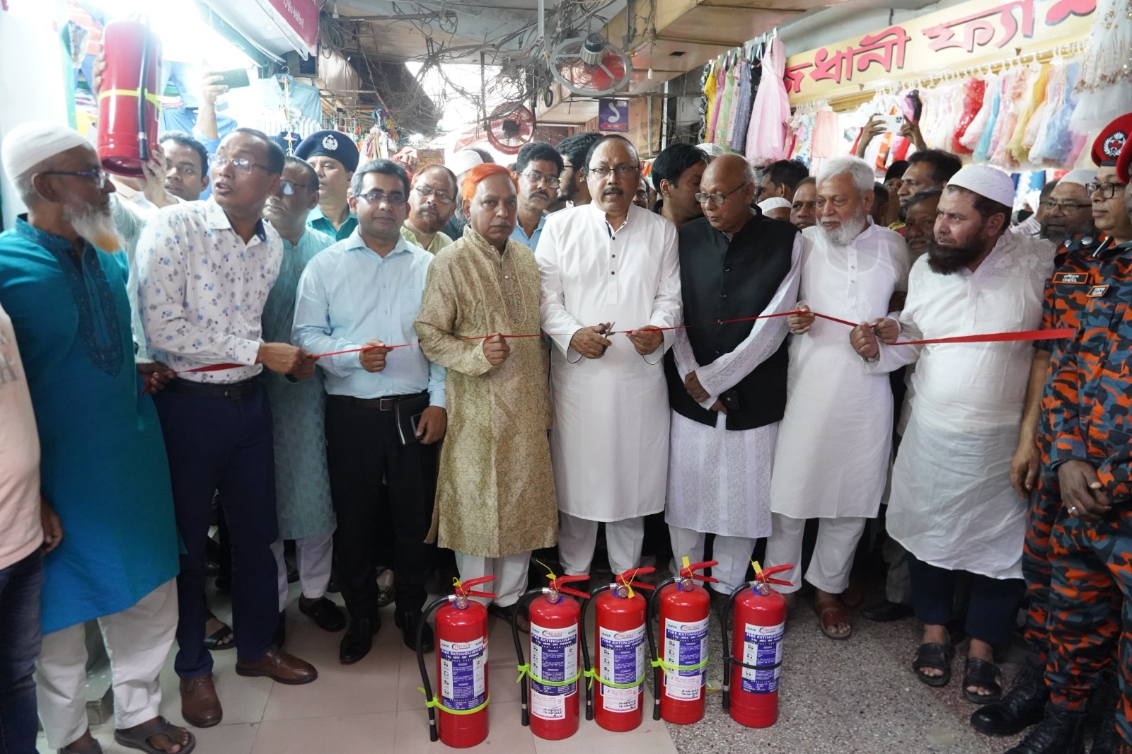 আরডিএ মার্কেটে ২৫০টি অগ্নি নির্বাপক যন্ত্র স্থাপন