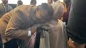 সাড়ে ৭ বছর পরে দেখা হলো মা-ছেলের