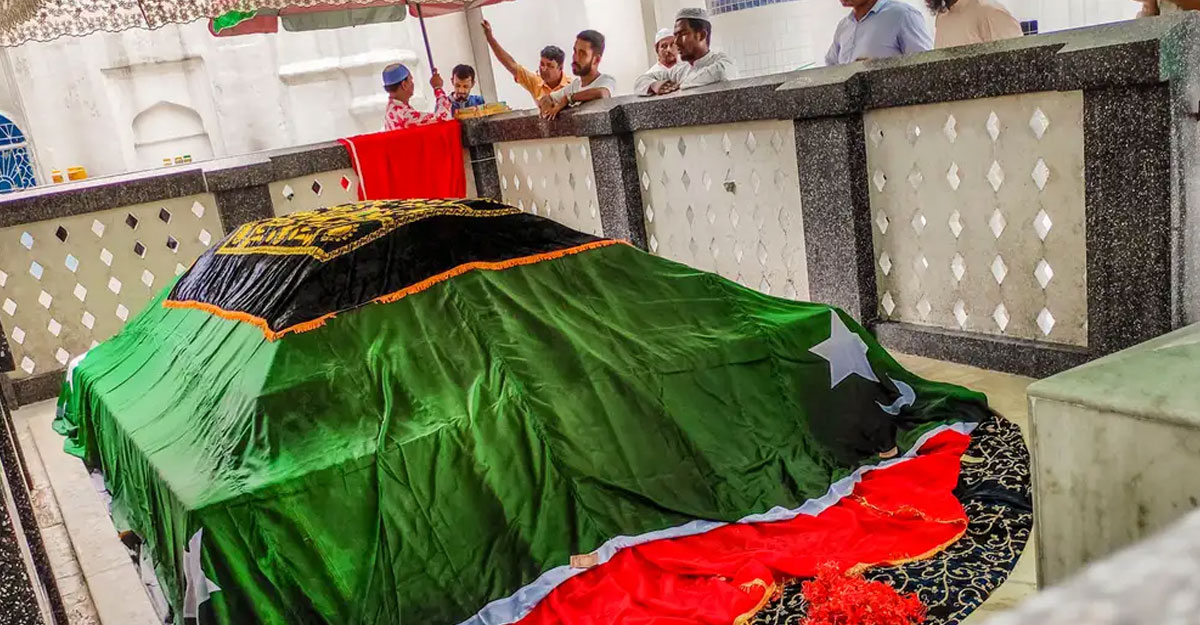 মাজারে হামলা ঠেকানো যাচ্ছে না কেন?